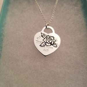 Rose Carved Necklace